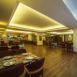 Sunbay Park מלון