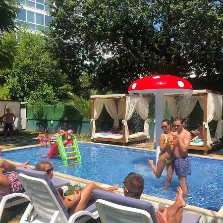 Sunbay Park Hotel 3*