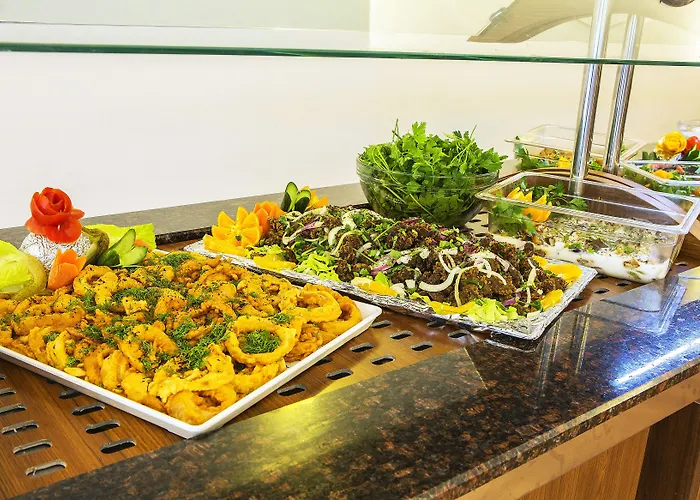 מלון Sunbay Park 3*