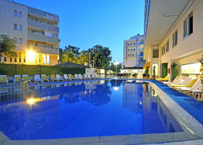 מלון Sunbay Park 3*